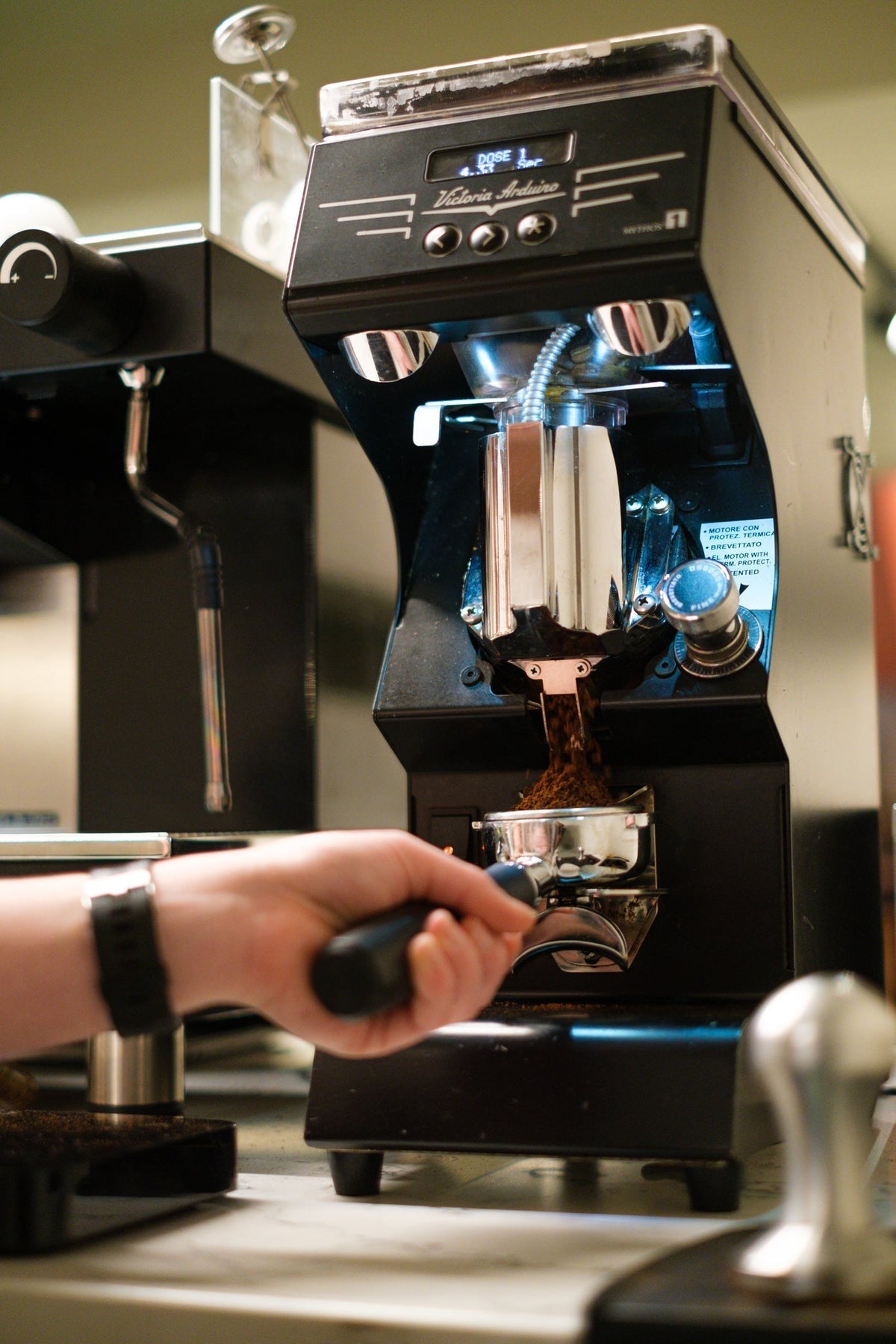 Hoeveel gram koffiebonen per kopje koffie?
